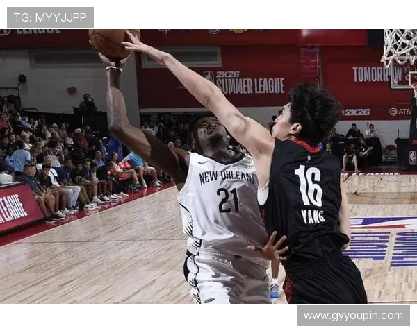 杨瀚森迎来关键发展期球队战术调整助其提升球权处理能力